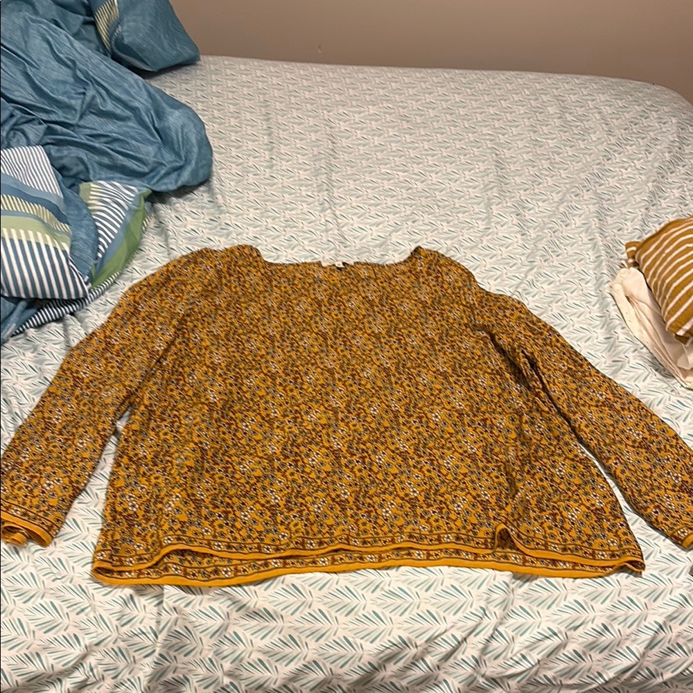 Max Studio Yellow Boxy Blouse with Relaxed Fit